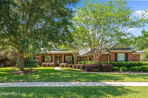 605 Branch Water Dr, Saint Johns, FL 32259