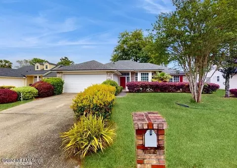9283 Whisper Glen Dr, Jacksonville, FL 32222