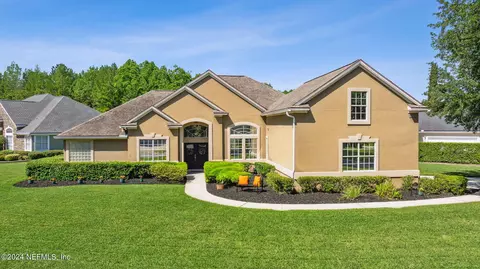 8260 Persimmon Hill Ln, Jacksonville, FL 32256