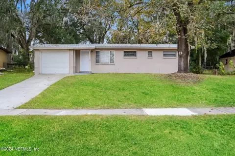 345 Gwinnett Rd, Orange Park, FL 32073