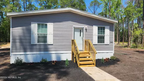 141 Denise Cir, Palatka, FL 32177