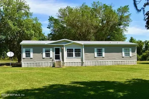 122 El Prado Ct, Palatka, FL 32177