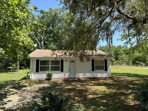 100 Ada St, Interlachen, FL 32148