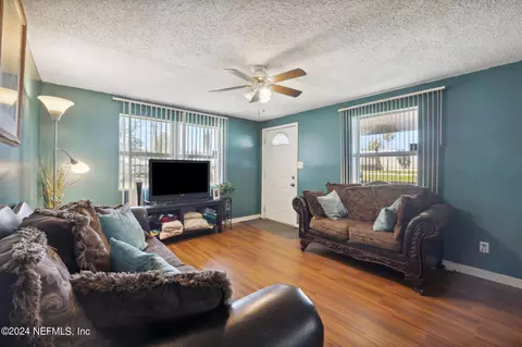 5255 Benning Rd, Jacksonville, FL 32254
