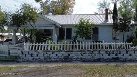 823 Madison St, Palatka, FL 32177