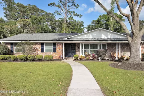 8647 San Servera Dr E, Jacksonville, FL 32217