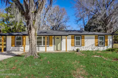 1006 Warner Rd, Green Cove Springs, FL 32043