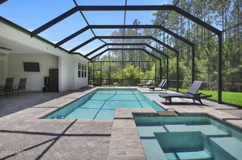 436 Freshwater Dr, Saint Johns, FL 32259