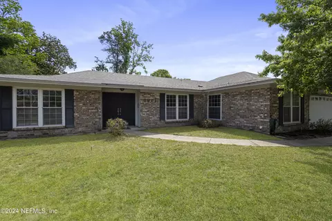 1981 Sussex Dr E, Orange Park, FL 32073