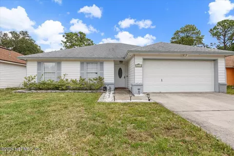12641 Ashglen Dr N, Jacksonville, FL 32224