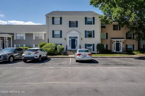 4330 Plaza Gate Ln S #202, Jacksonville, FL 32217