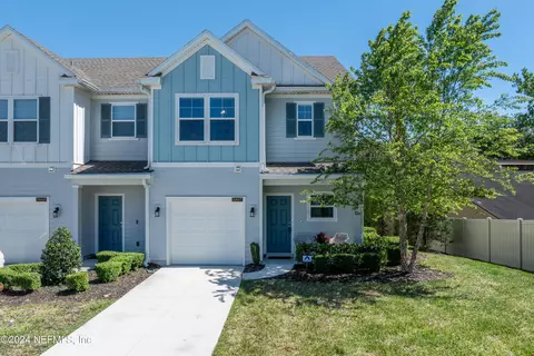 1667 Pottsburg Point Dr, Jacksonville, FL 32207