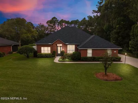 5716 S Lake Fern Dr, Jacksonville, FL 32258
