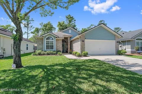 798 S Lilac Loop, Saint Johns, FL 32259