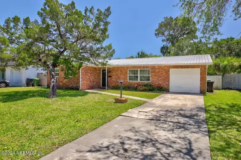 215 Carver St W, Saint Augustine, FL 32080