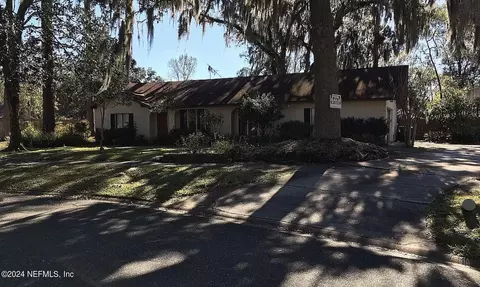 9954 Watson Dr W, Jacksonville, FL 32257