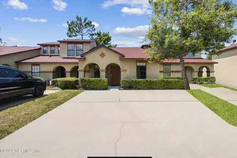 331 Redwood Ln, Saint Johns, FL 32259