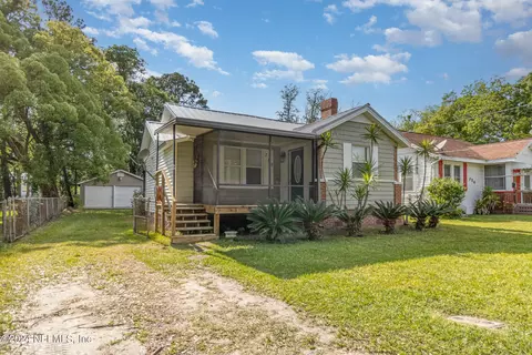 718 Mackinaw St, Jacksonville, FL 32254