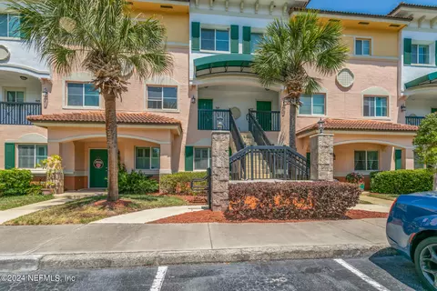 9745 Touchton Rd #1422, Jacksonville, FL 32246