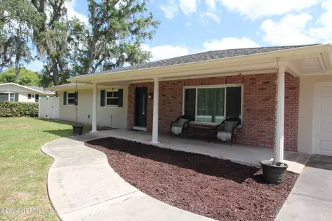 1106 Crescent Pkwy, Deland, FL 32724