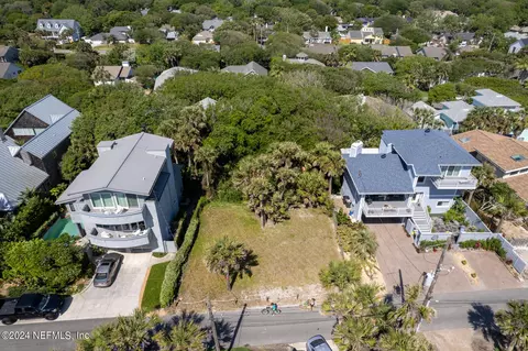 1940 Beach Ave, Atlantic Beach, FL 32233