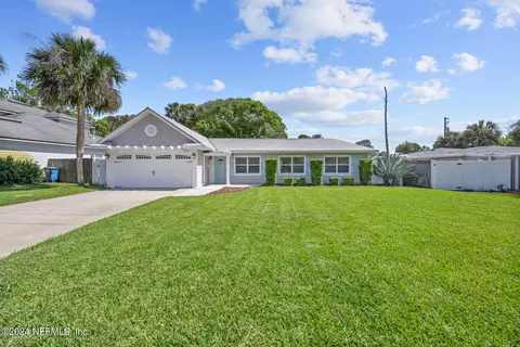 445 Davis St, Neptune Beach, FL 32266