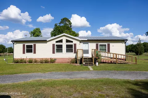 8379 SE 11th Ave, Starke, FL 32091