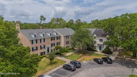 4301 Plaza Gate Ln S #101, Jacksonville, FL 32217