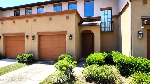5304 Brighton Park Ln, Jacksonville, FL 32210