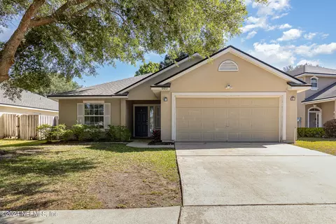 8453 Stelling Dr S, Jacksonville, FL 32244