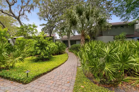 3111 Sea Marsh Rd, Fernandina Beach, FL 32034