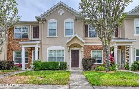 8073 Summerside Cir, Jacksonville, FL 32256