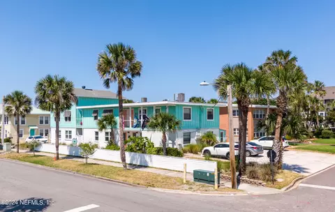 909 1st St, Neptune Beach, FL 32266