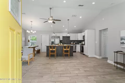 745 Amberjack Ln, Atlantic Beach, FL 32233