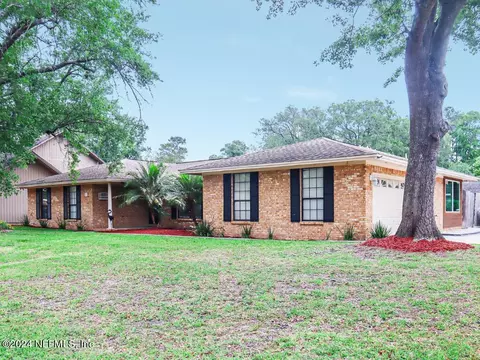 465 Tahitian Ter, Jacksonville, FL 32216