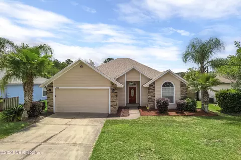 3171 Wavering Ln, Middleburg, FL 32068