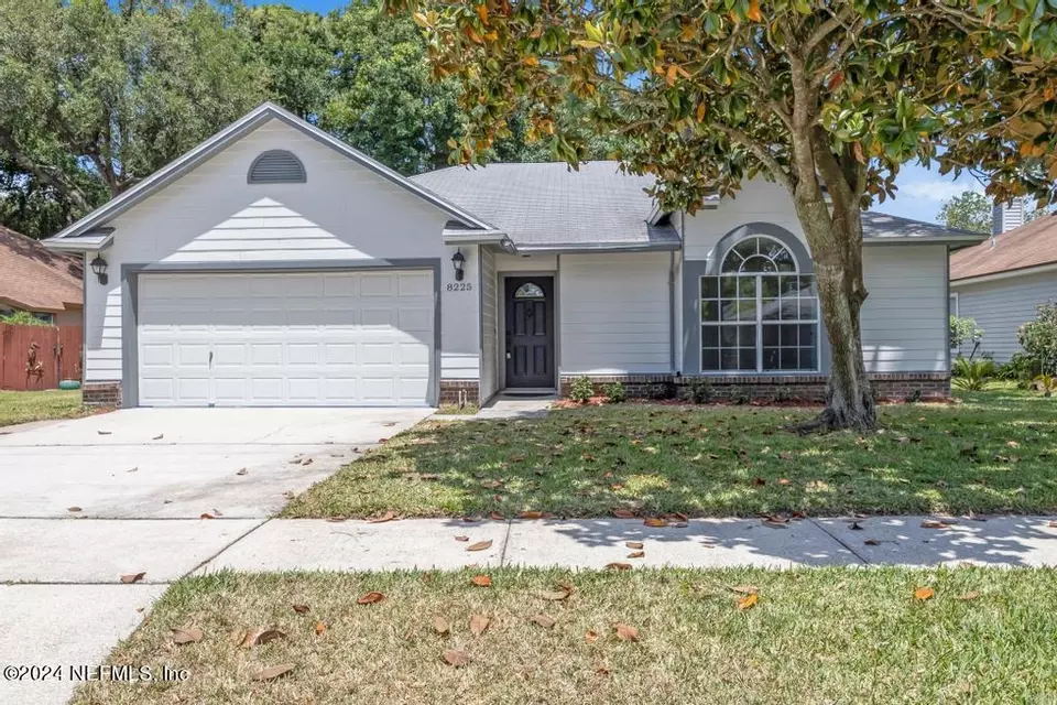  8225 International Village Dr, Jacksonville, FL 32277 photo 1