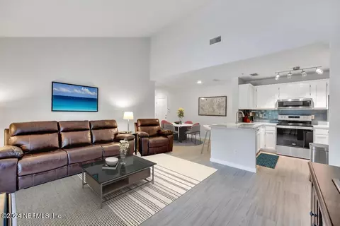 7701 Timberlin Park Blvd #138, Jacksonville, FL 32256