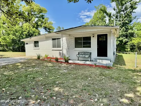 398 Gwinnett Rd, Orange Park, FL 32073