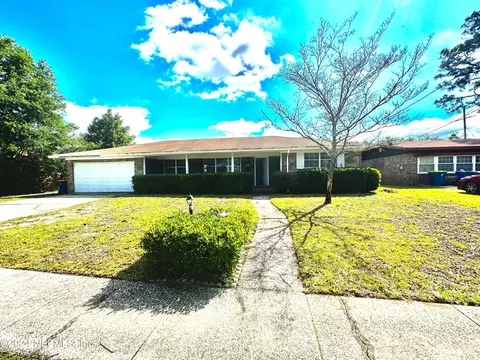 1827 Townsend Blvd, Jacksonville, FL 32211