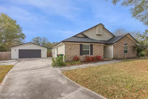 14426 Pond Pl Dr, Jacksonville, FL 32223