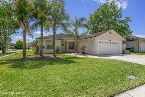 11156 Bentley Trace Ln E, Jacksonville, FL 32257