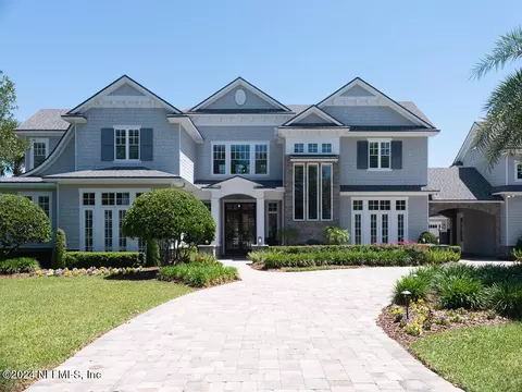 707 Queens Harbor Blvd, Jacksonville, FL 32225