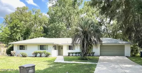 2220 E Florence Ave, Deland, FL 32724