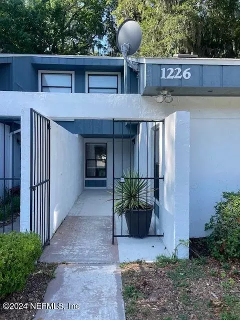 1226 Mayport Landing Cir, Atlantic Beach, FL 32233