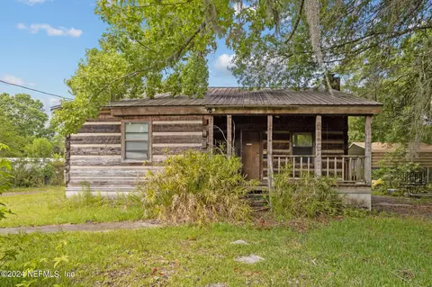 11450 Simmons Rd, Jacksonville, FL 32218