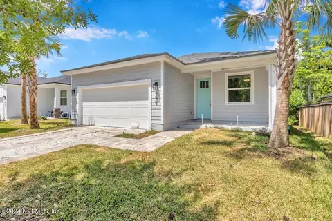 650 Begonia St, Atlantic Beach, FL 32233