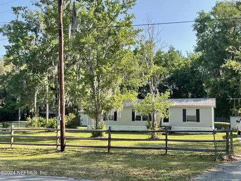 106 Browns Rd, San Mateo, FL 32187