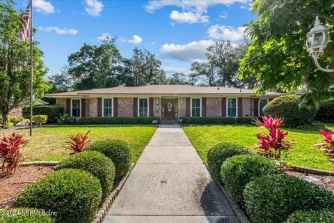 2815 River Oak Dr, Orange Park, FL 32073