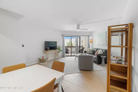 Dining - 5650 A1a S #C218, Saint Augustine, FL 32080 photo 3 of 3